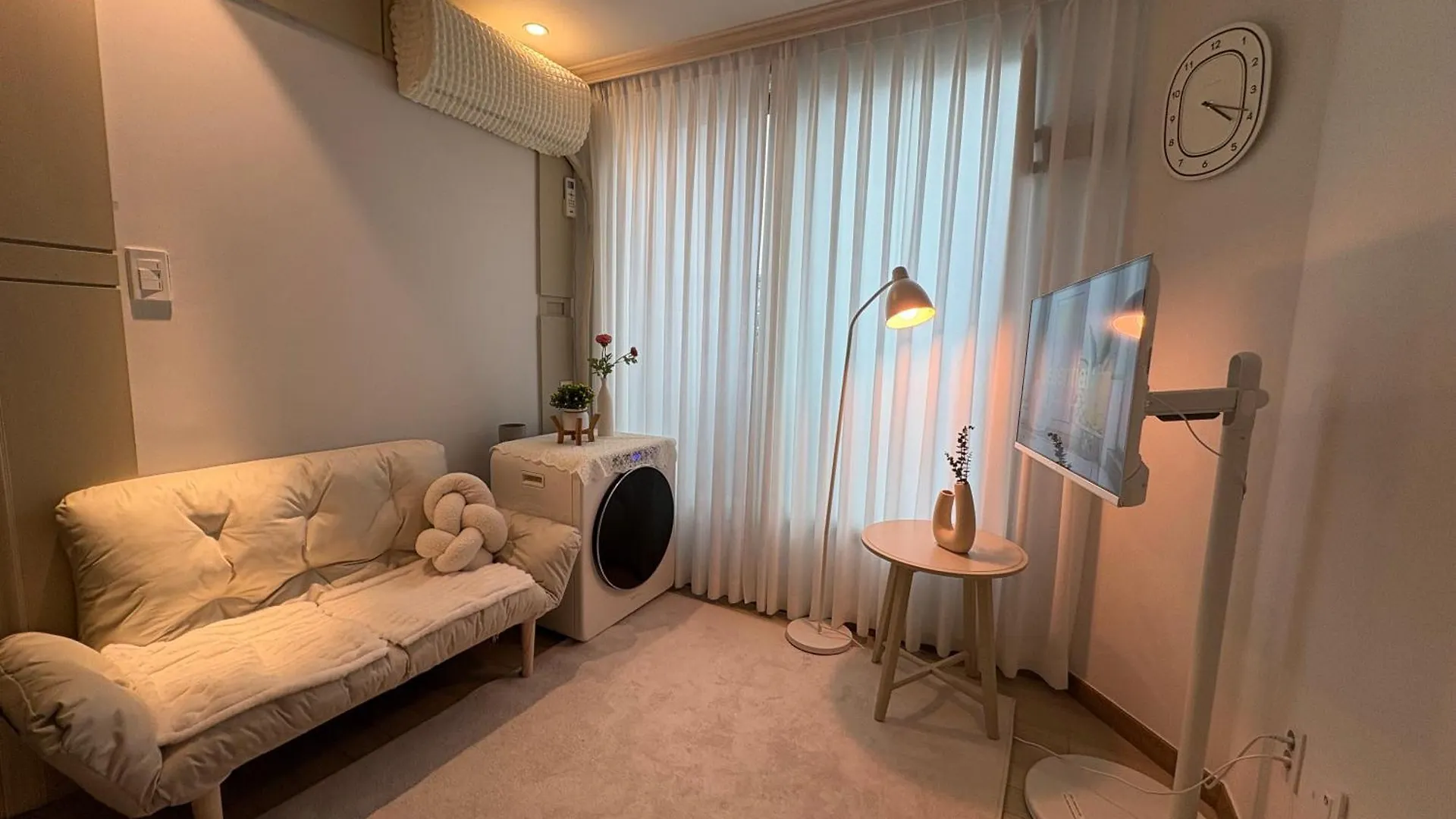 The Urban Oasis Hongdae Apartment Seoul