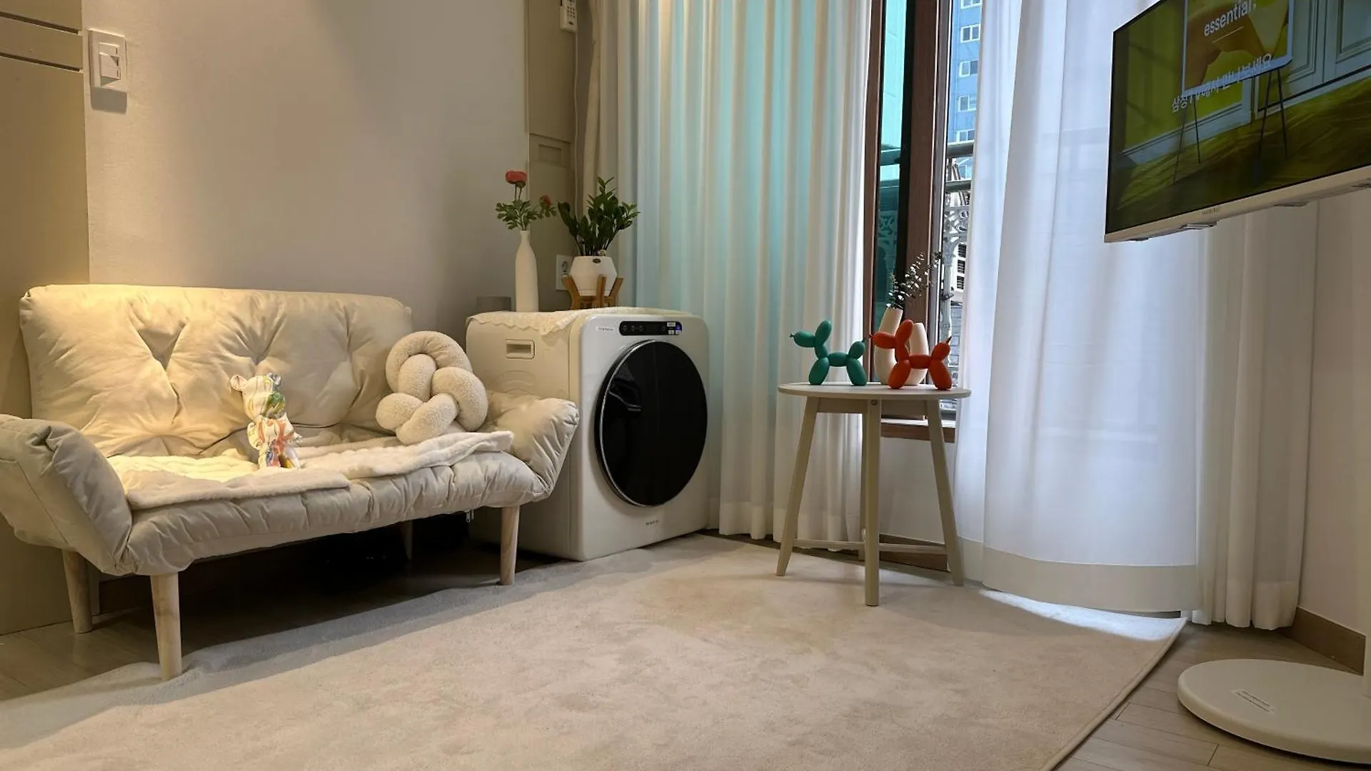 The Urban Oasis Hongdae Apartment Seoul