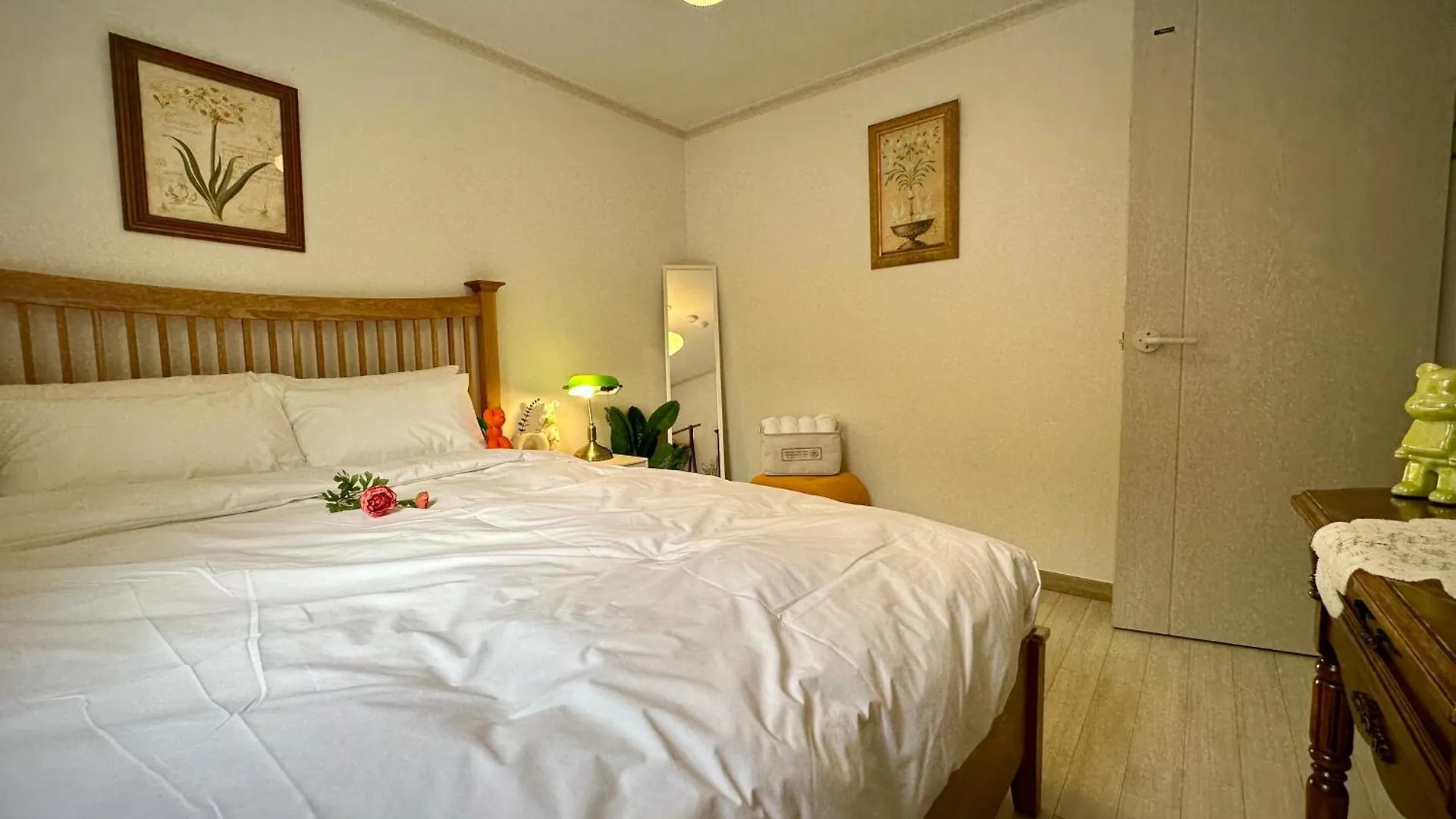 The Urban Oasis Hongdae Apartment Seoul